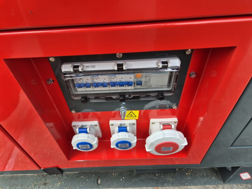 Generator set ASHITA AG3-70