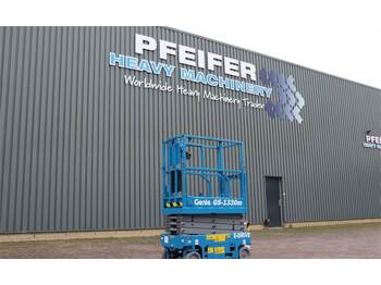 Scissor lift GENIE