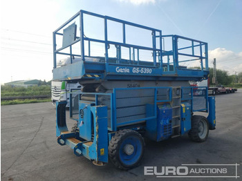Scissor lift GENIE