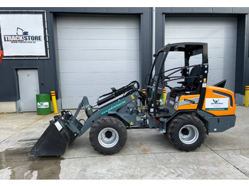 GiANT G 2700 X-tra HD  - Skid steer loader: picture 1