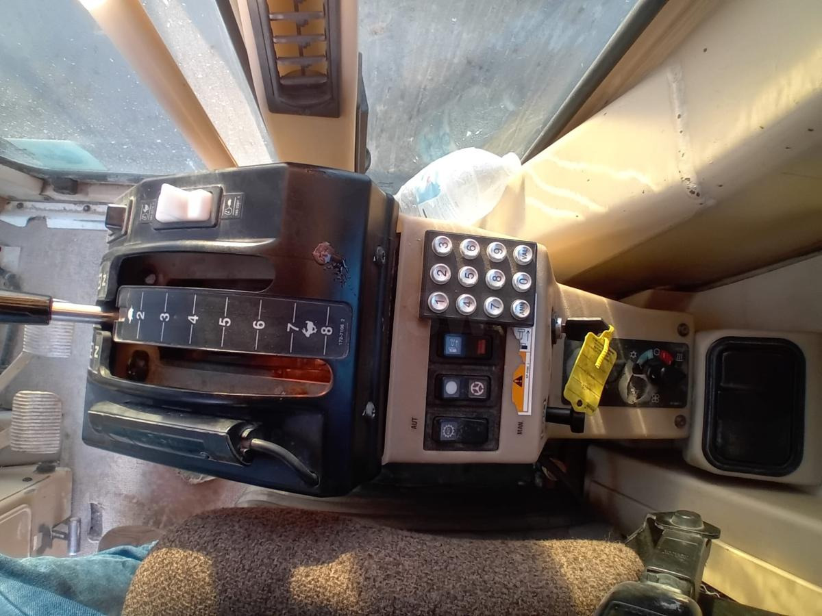 Grader Caterpillar 12H