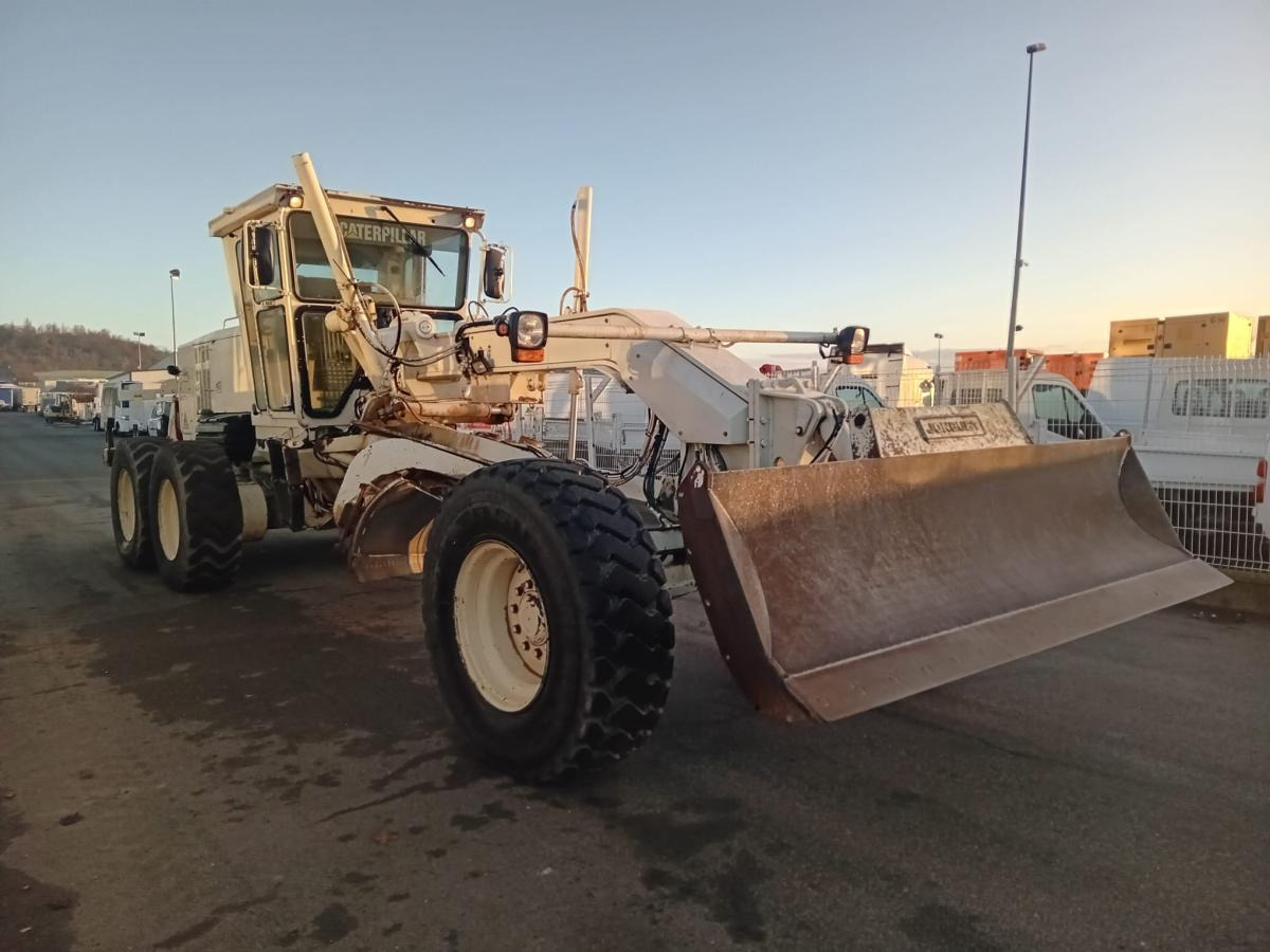 Grader Caterpillar 12H