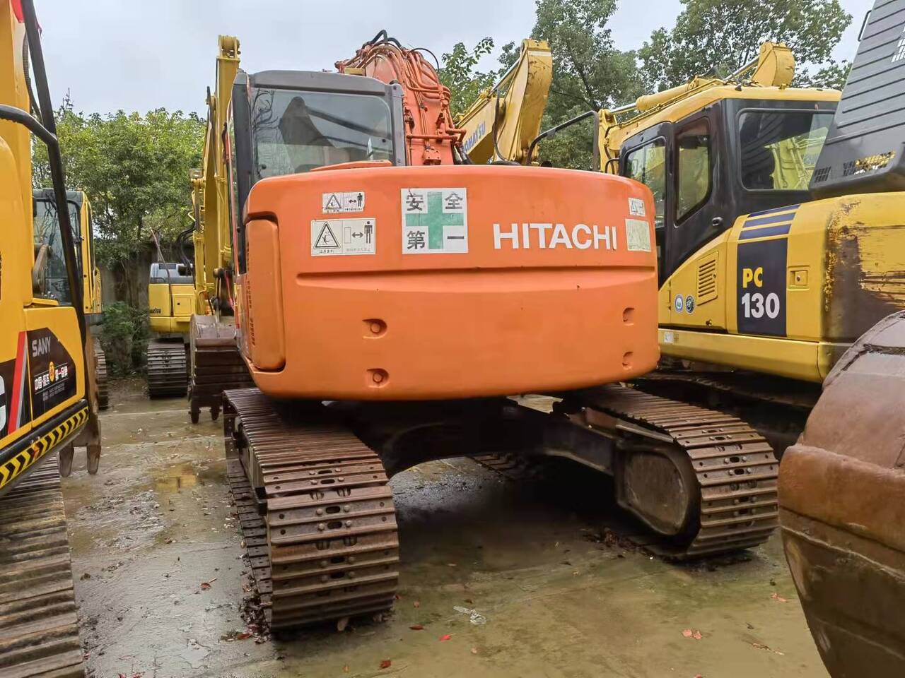 Crawler excavator HITACHI ZX135US excavator: picture 3