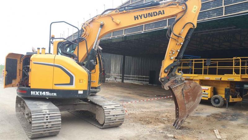 Crawler excavator HYUNDAI HX145LCR: picture 6