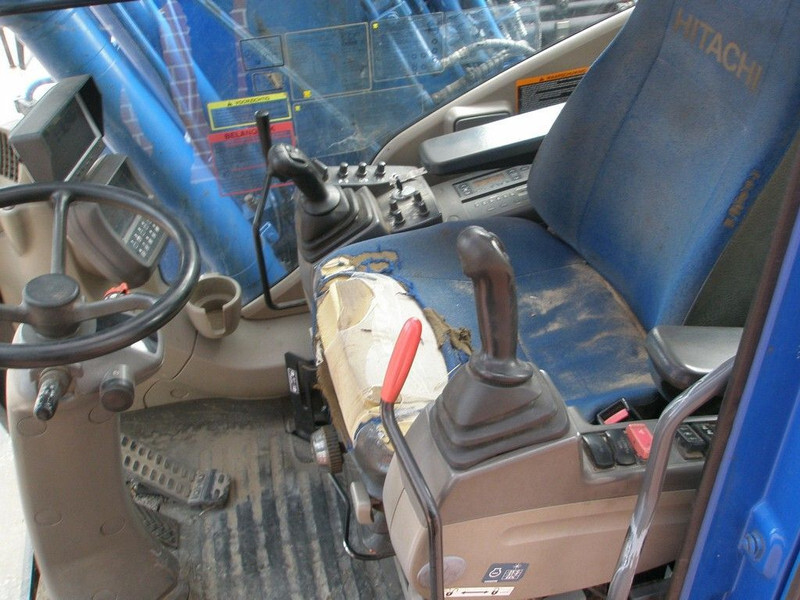 Wheel excavator Hitachi ZX 140W-3: picture 7