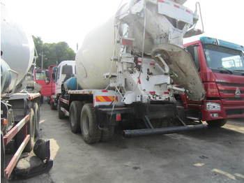 Concrete mixer truck ISUZU 360: picture 1