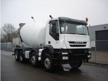 Concrete mixer truck Iveco Trakker 410 - 8X4 MIXER: picture 1