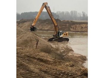 Crawler excavator LIEBHERR 954: picture 1