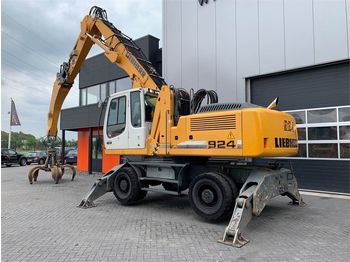 Waste/ Industry handler LIEBHERR A924 C Litronic: picture 1