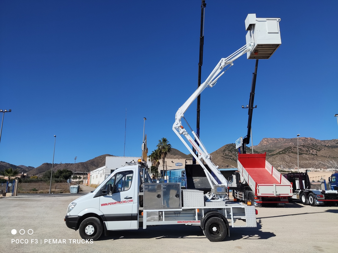 Truck mounted aerial platform MERCEDES-BENZ 516 CDI CESTA ELEVADORA, 160 cv: picture 11