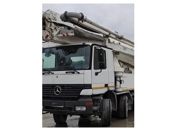 Concrete pump truck MERCEDES-BENZ Schwing on chassis: picture 1