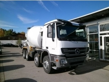 Concrete mixer truck Mercedes-Benz 3244: picture 1