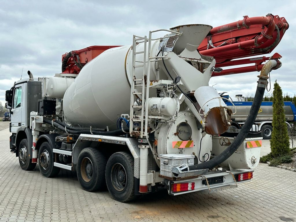 Concrete pump truck Mercedes-Benz ACTROS 3241 8x4 Pumi Putzmeister 24m: picture 7