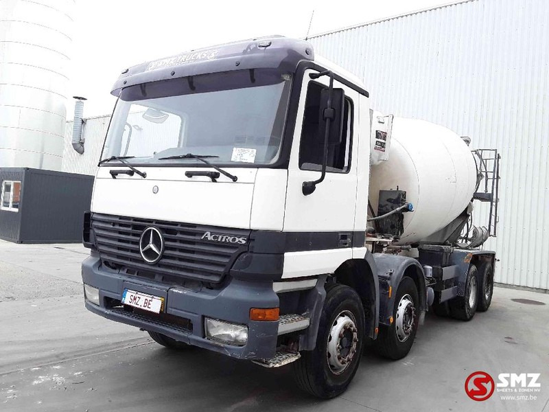 Concrete mixer truck Mercedes-Benz Actros 3235: picture 3
