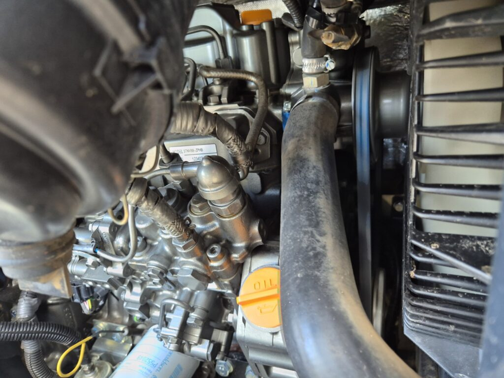 Mini excavator AIRMANN AX33U mididigger