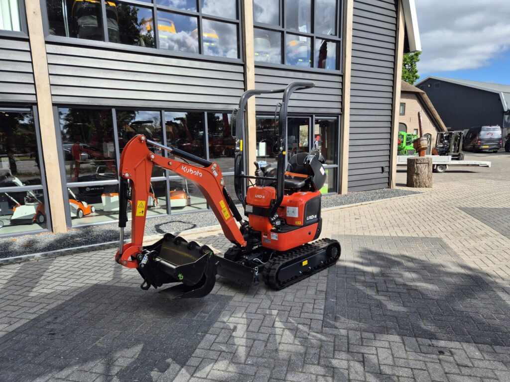 Mini excavator KUBOTA U10-5