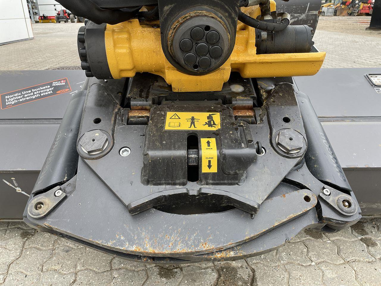 Mini excavator Komatsu PW118MR-11