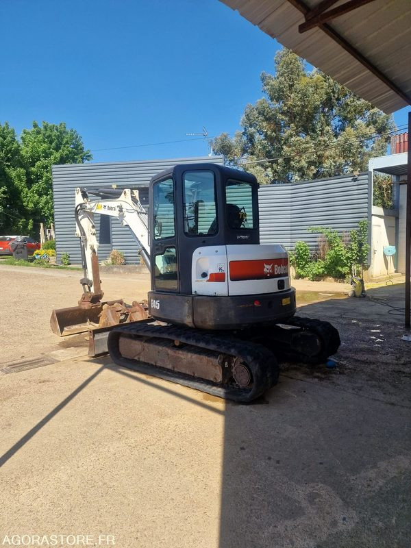 Mini excavator MINI PELLE SUR CHENILLE CAOUTCHOUC BOBCAT 5T E45 AVEC 3 GODETS