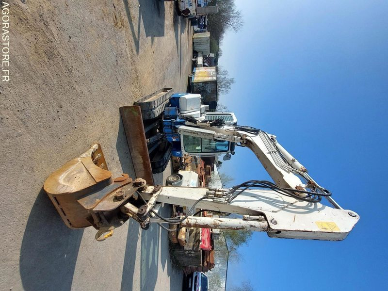 Mini excavator MINI PELLE SUR CHENILLE  TAKEUCHI TB153FR  - 2012 / 8305 HEURES