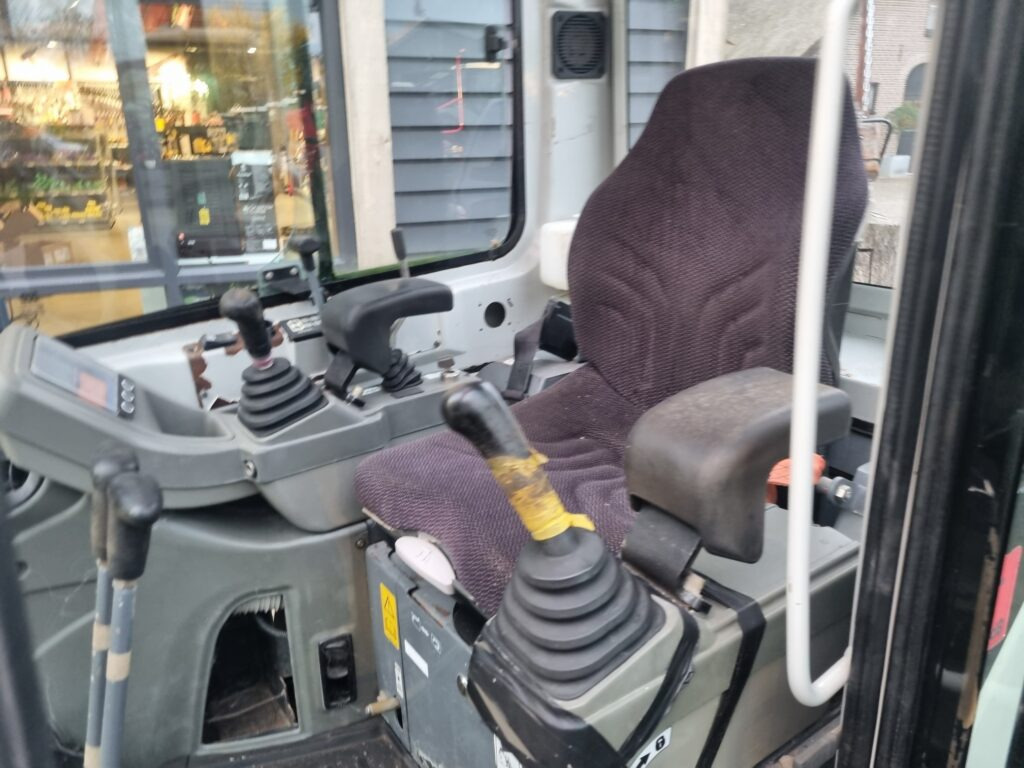 Mini excavator TAKEUCHI TB216 minidigger