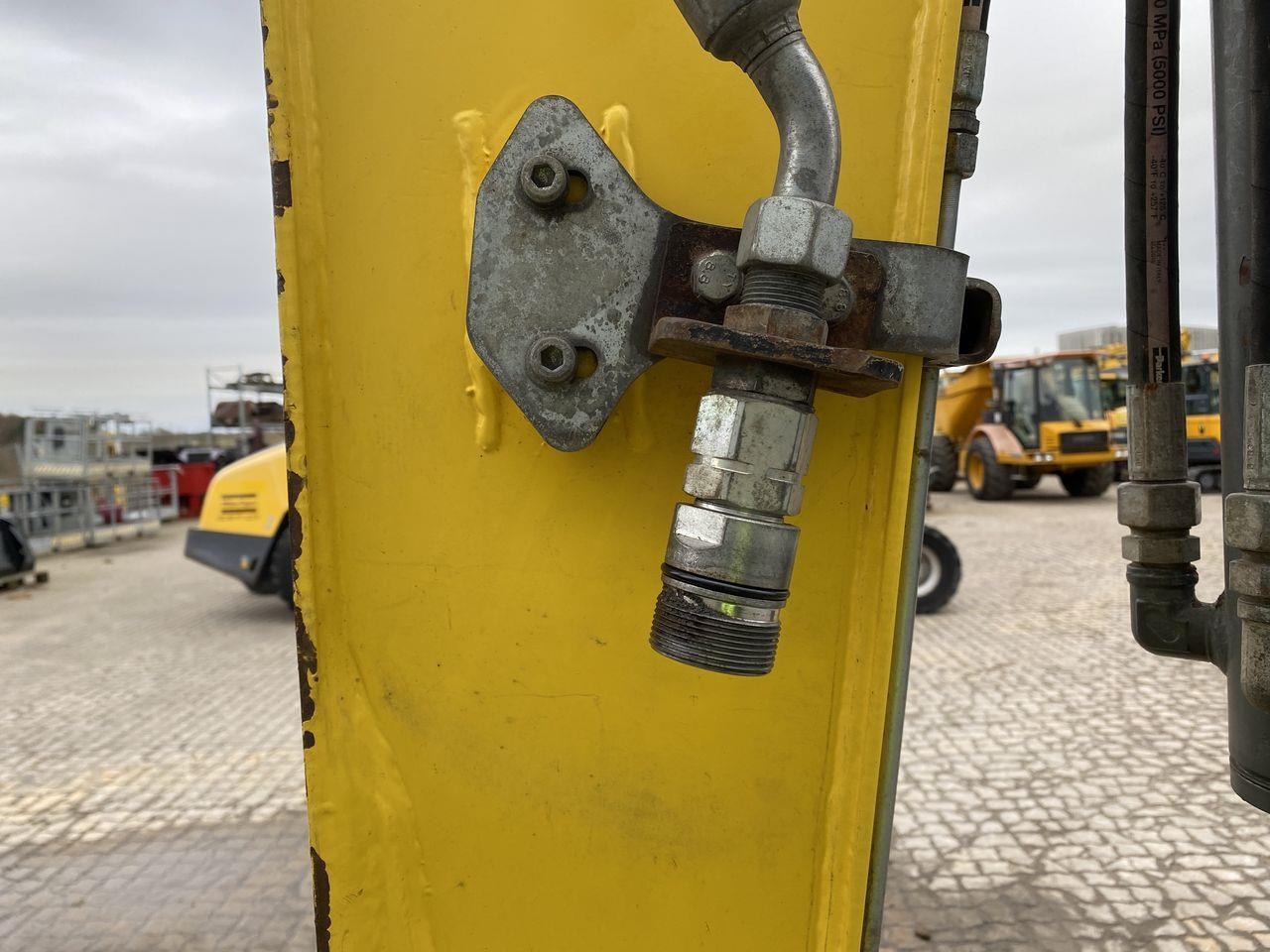 Mini excavator Wacker Neuson EZ80