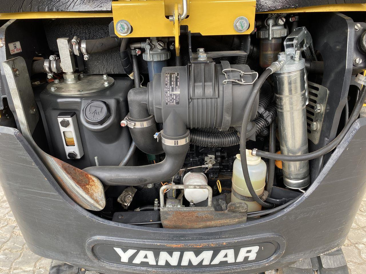 Mini excavator Yanmar SV18