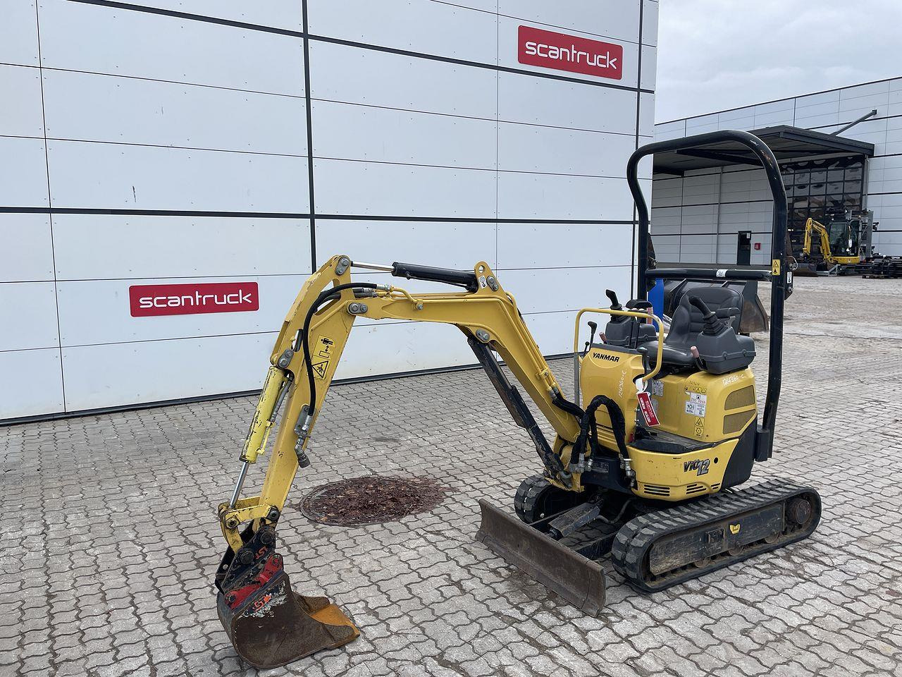Mini excavator Yanmar VIO12
