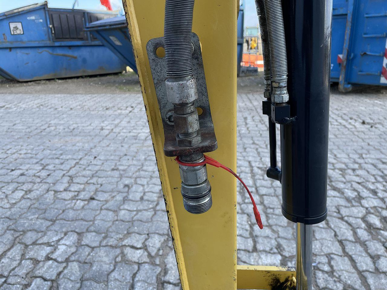 Mini excavator Yanmar VIO12