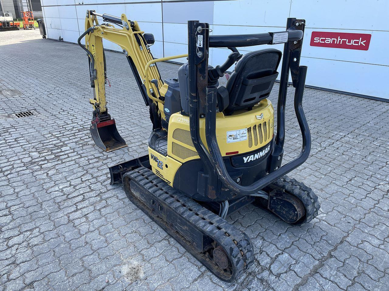 Mini excavator Yanmar VIO12
