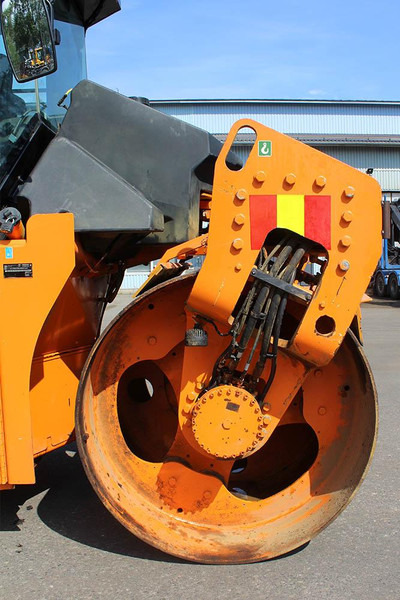 Roller Caterpillar CD10