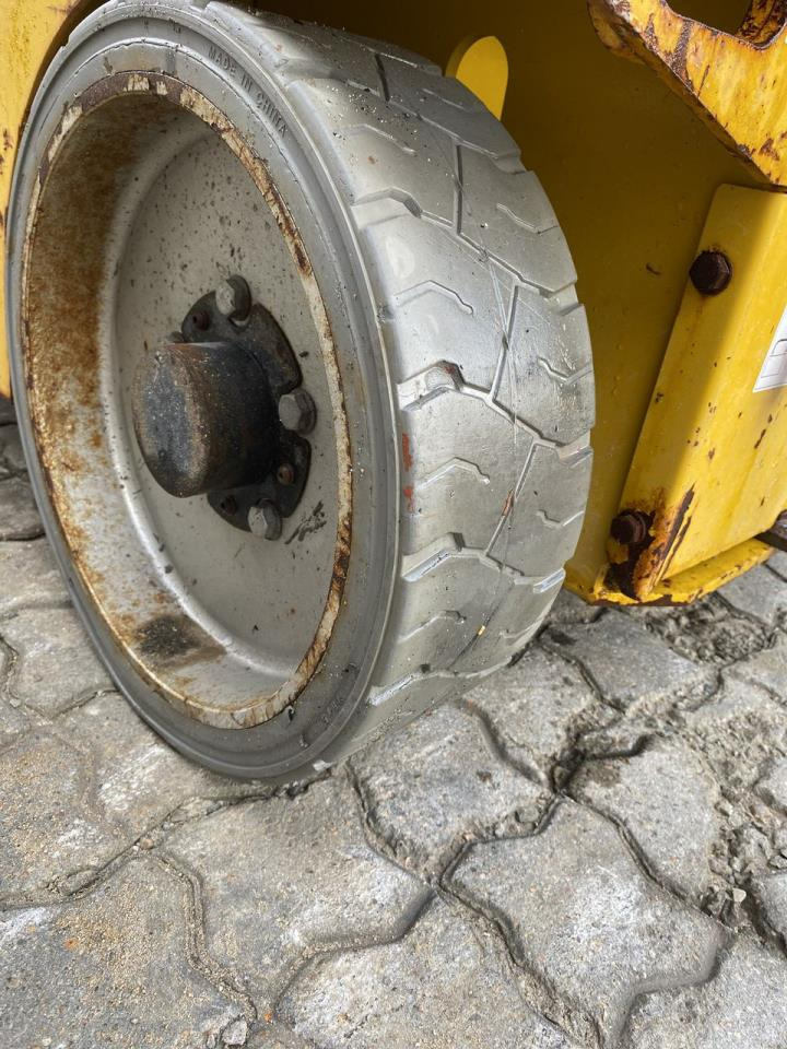 Scissor lift GMG 4046-ED