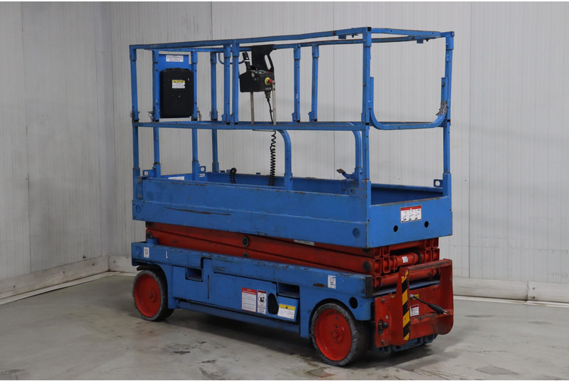 Scissor lift Haulotte Compact 8
