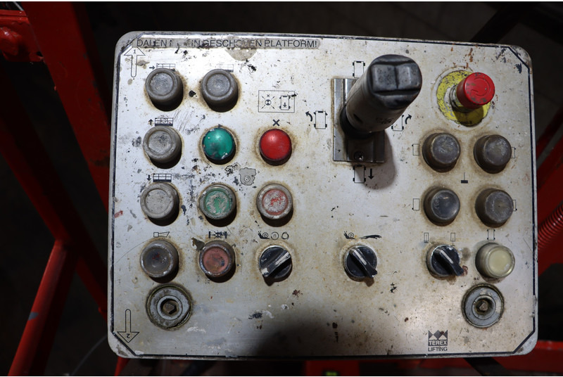 Scissor lift Holland lift B-195DL25