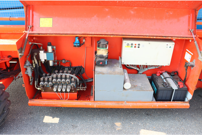 Scissor lift Holland lift B-195DL25