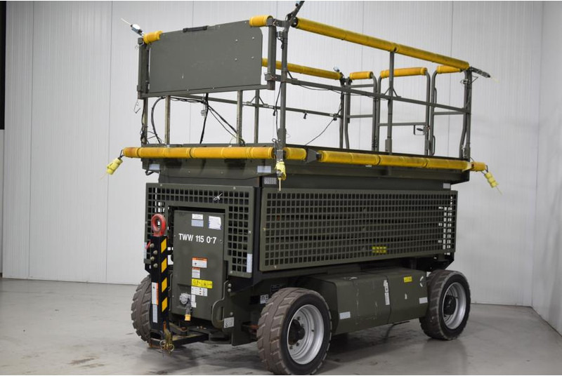 Scissor lift JLG M3369