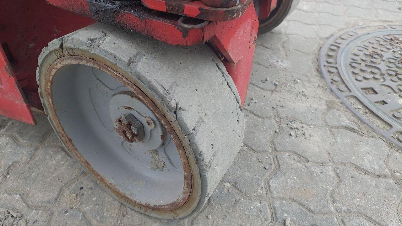 Scissor lift Manitou 78SEC