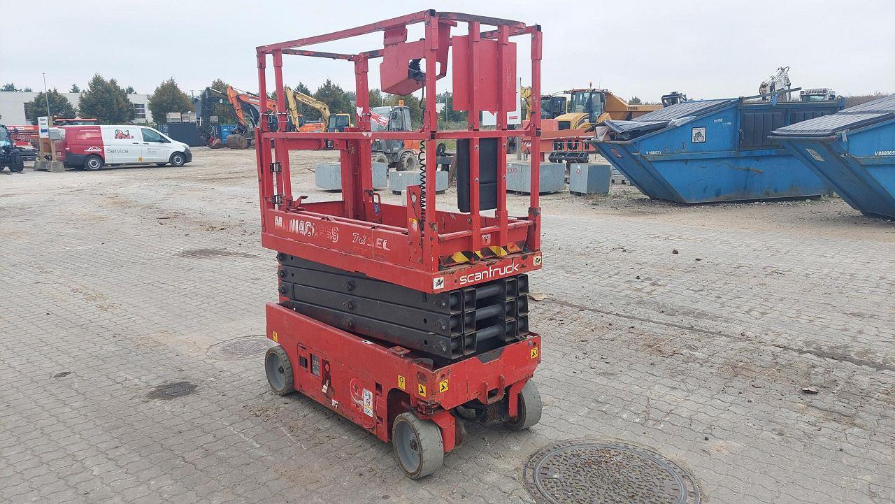 Scissor lift Manitou 78SEC