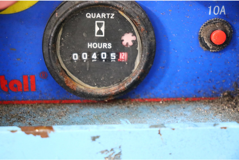 Scissor lift Mantall XE140W