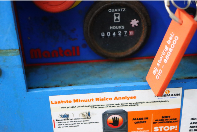 Scissor lift Mantall XE140W