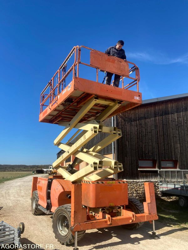 Scissor lift Nacelle JLG 3394RT