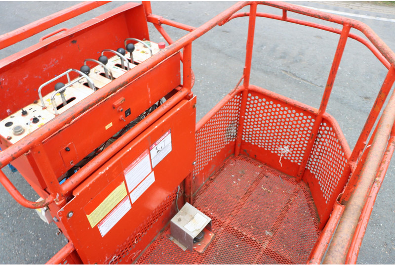 Telescopic boom Aichi SR210