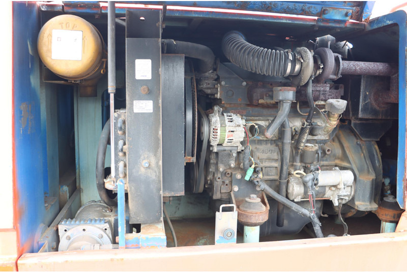 Telescopic boom Aichi SR210