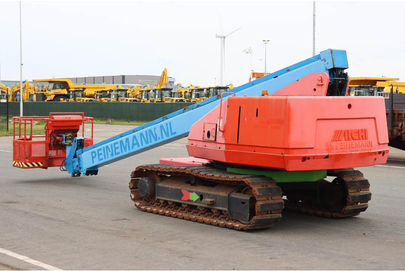 Telescopic boom Aichi SR210