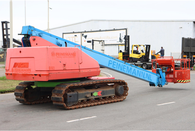 Telescopic boom Aichi SR210