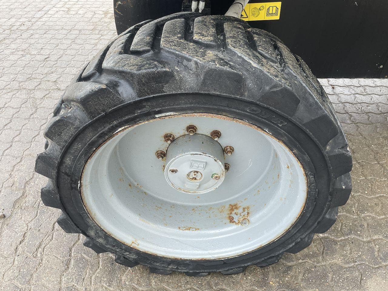 Telescopic boom Genie S-60HC