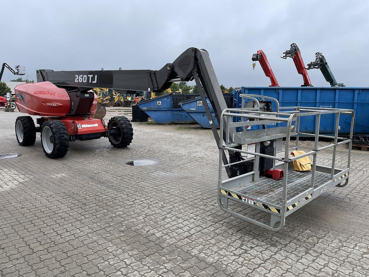 Telescopic boom Manitou 260TJ