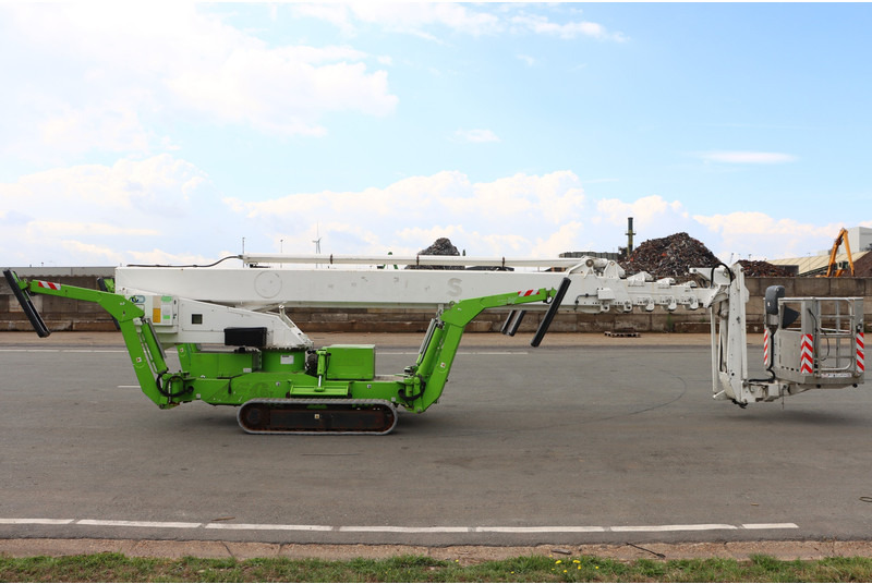 Telescopic boom Teupen Leo 36T