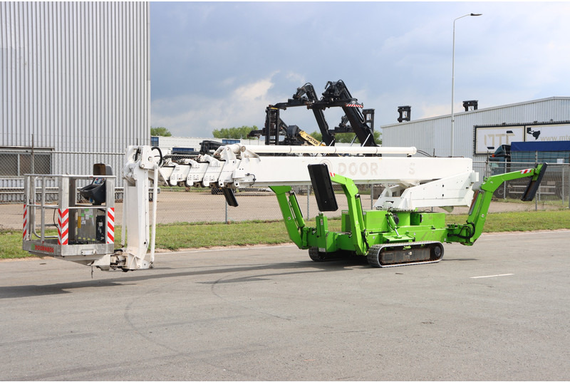 Telescopic boom Teupen Leo 36T