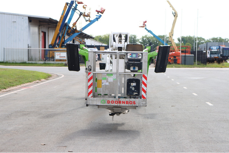 Telescopic boom Teupen Leo 36T