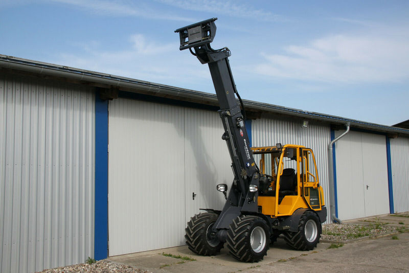 Telescopic wheel loader Eurotrac T 13 Teleskop Radlader Hoflader